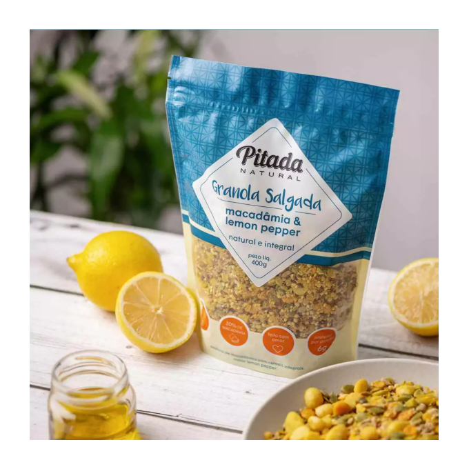 Granola macadamia e lemon pepper pitada natural